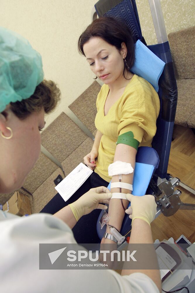 RAMT actors donate blood at Moscow's Blood Center