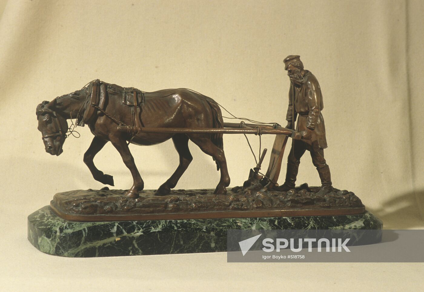 Sculpture "Leo Tolstoy Ploughing"