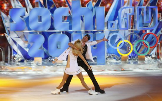 Ice skaters Tatyana Navka and Roman Kostomarov