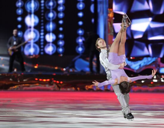 Ice skaters Margarita Drobyazko and Povilas Vanagas