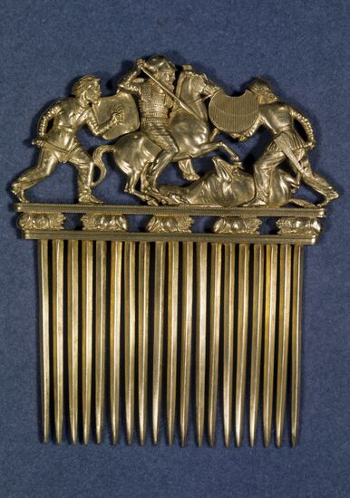 Golden comb topped with sculpted Scythians