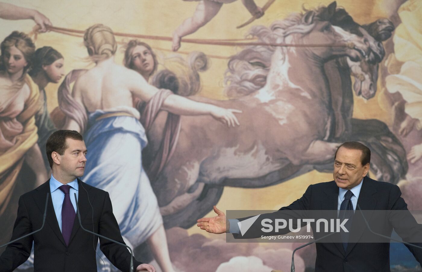 Dmitry Medvedev and Silvio Berlusconi at press conference