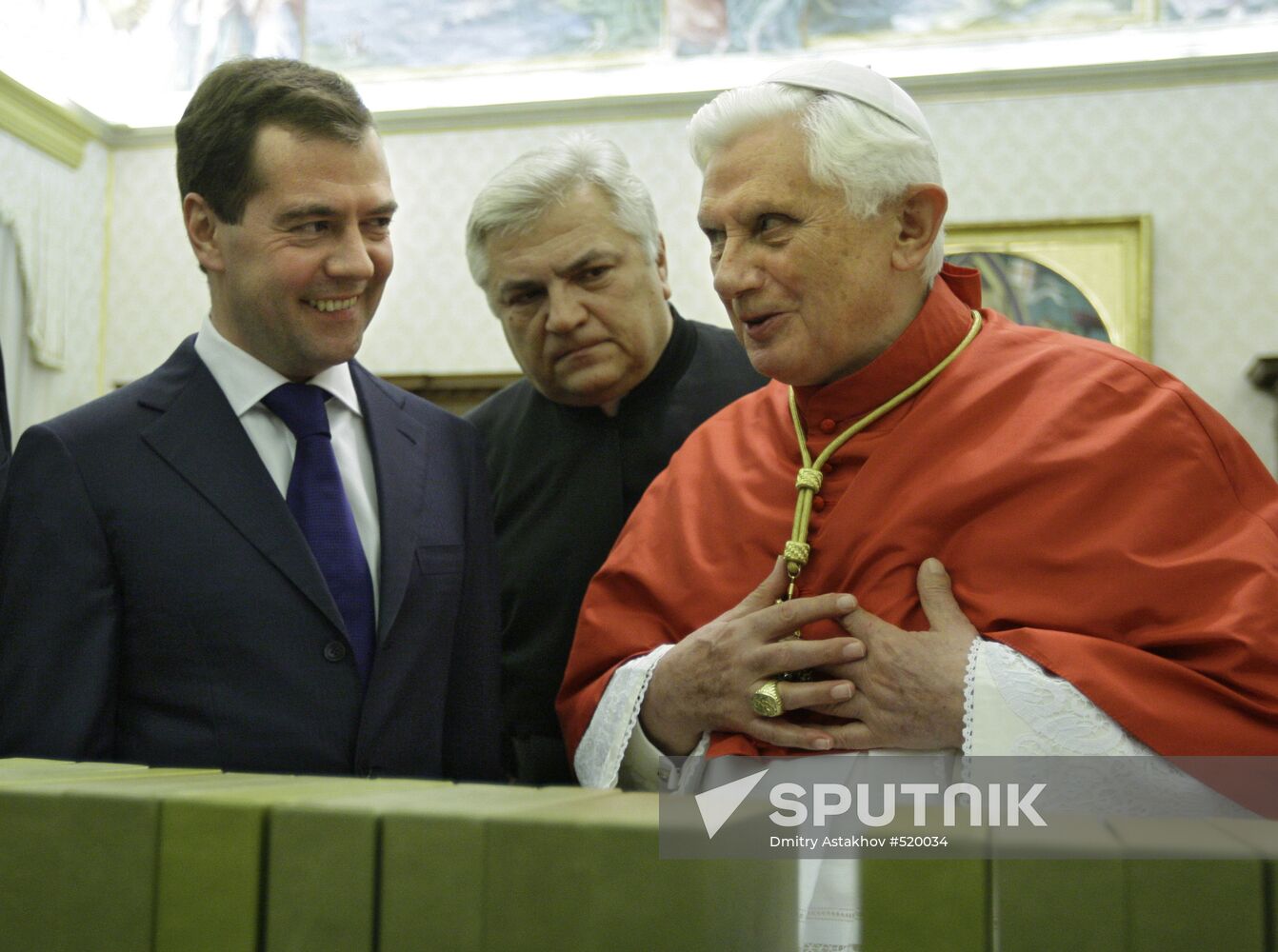 Dmitry Medvedev meets with Pope Benedict XVI