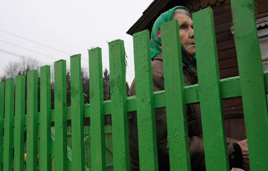 Pensioner Yelena Golubeva had a new fence installed