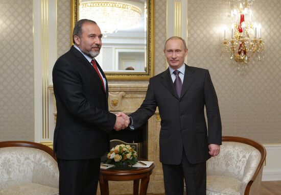 Vladimir Putin meets Avigdor Liberman