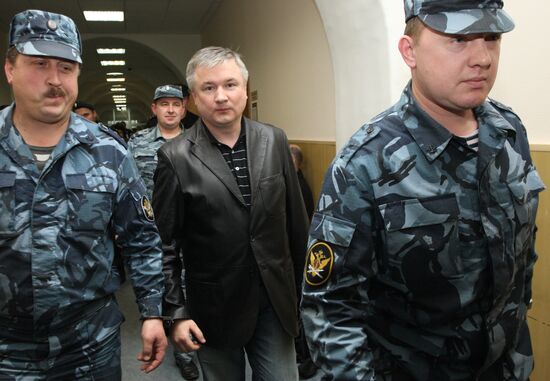 Hearing on a motion to arrest ex-Senator Igor Izmetyev