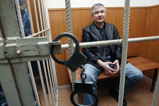 Hearing on a motion to arrest ex-Senator Igor Izmetyev