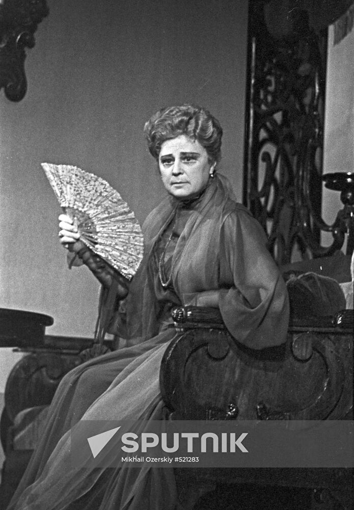 Actress Alla Tarasova