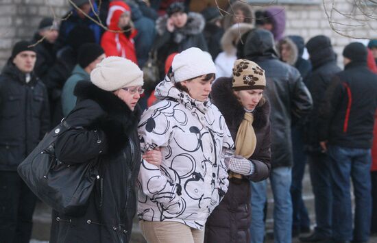 Families look for relatives missing in Perm nightclub fire