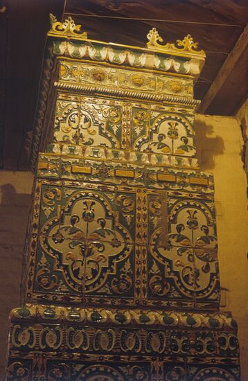Russian tile stove
