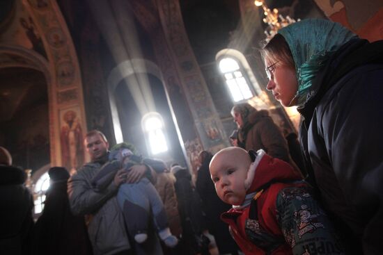 Memorial service for Perm nightclub blaze victims