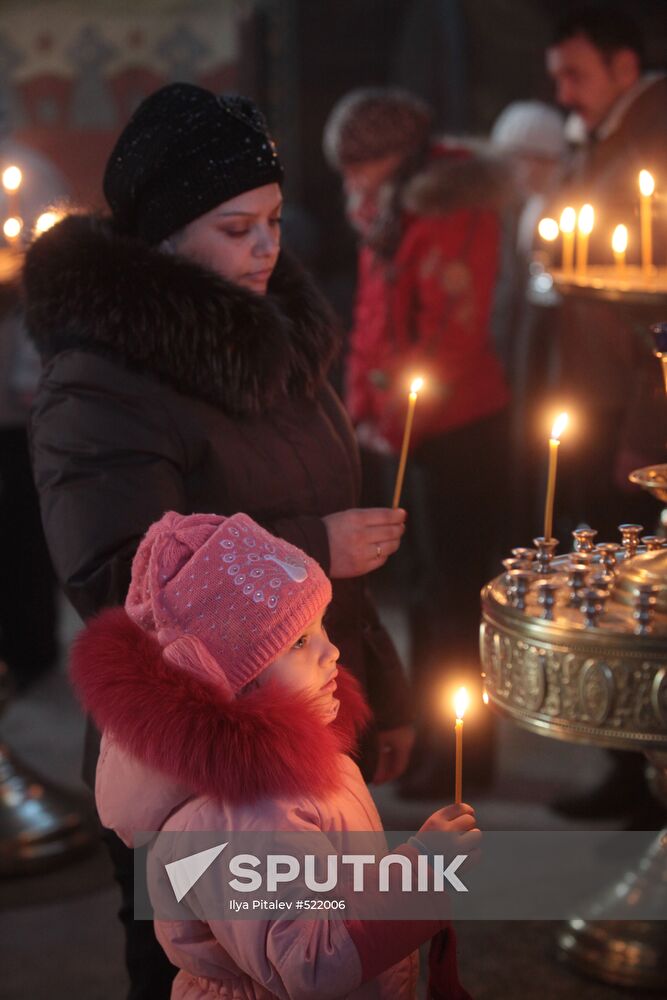 Memorial service for Perm nightclub blaze victims