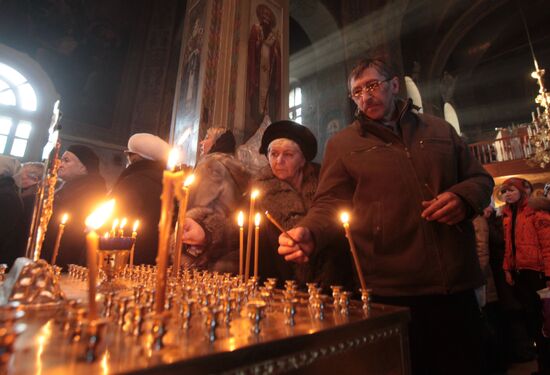 Memorial service for Perm nightclub blaze victims