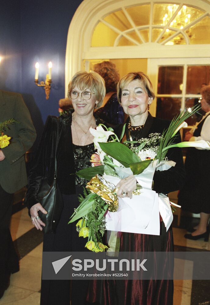 Alisa Freindlich with Zoya Boguslavskaya