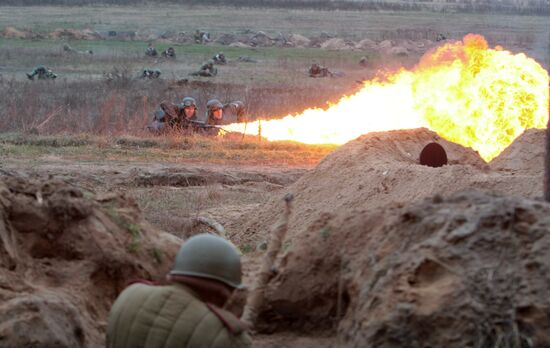 Reenacting December 1943 battle