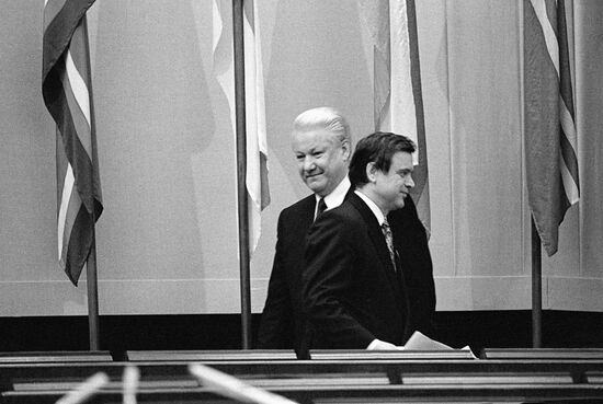 Boris Yeltsin and Ruslan Khasbulatov