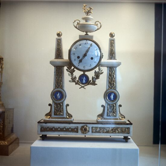 Mantel clock, XVIII century