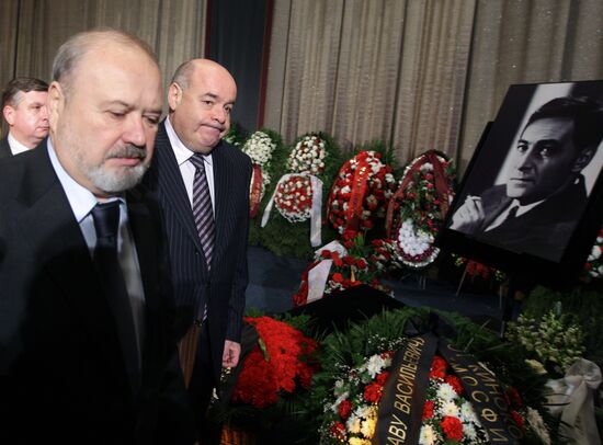 Vladimir Malyshev, Mikhail Shvydkoi