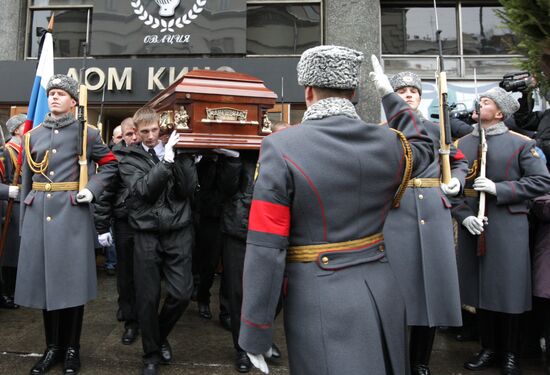 Paying last respects to actor Vyacheslav Tikhonov