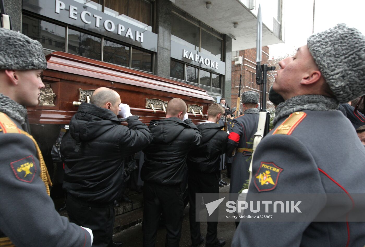 Paying last respects to actor Vyacheslav Tikhonov