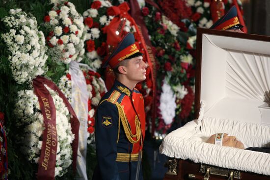 Paying last respects to actor Vyacheslav Tikhonov
