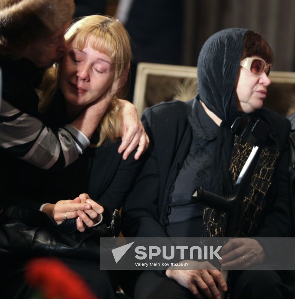 Paying last respects to actor Vyacheslav Tikhonov