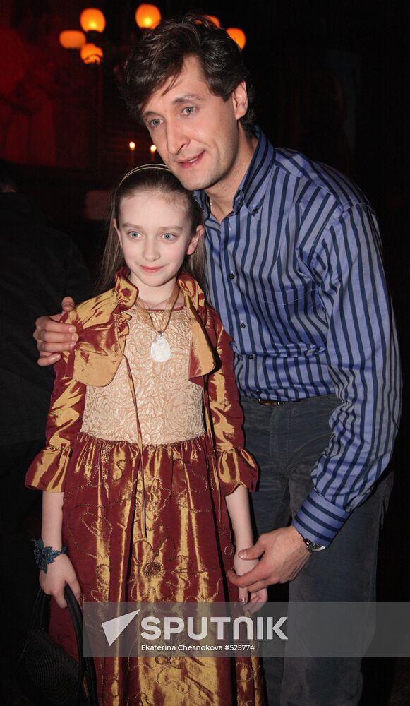 Oleg Maslennikov-Voitov, Larisa Maslova
