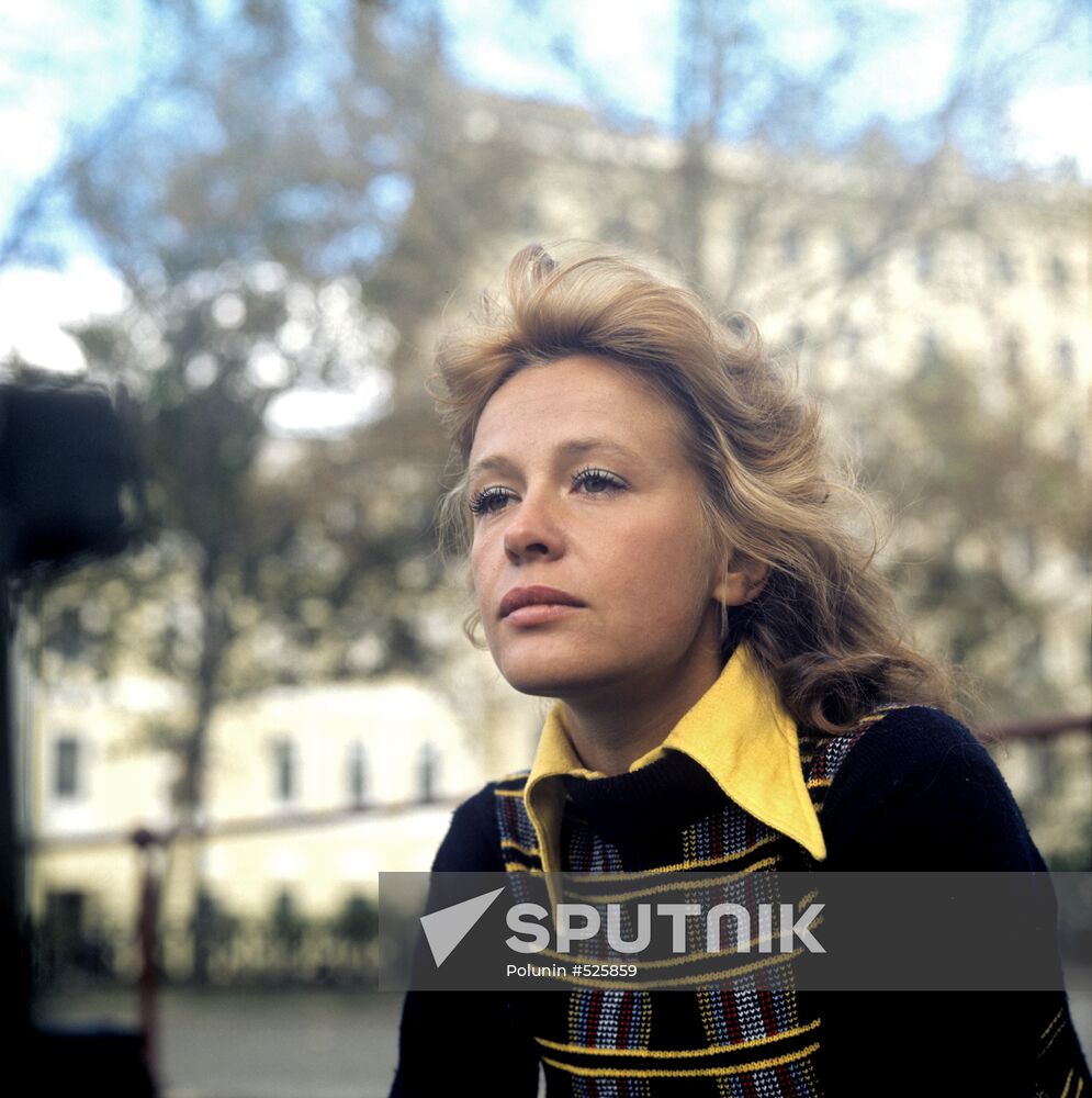 Marina Neyolova