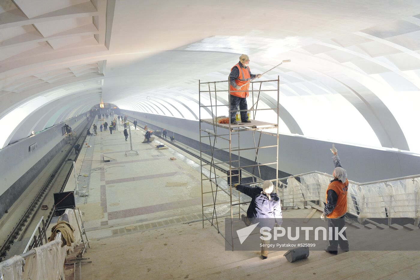 Construction of Mitino subway station