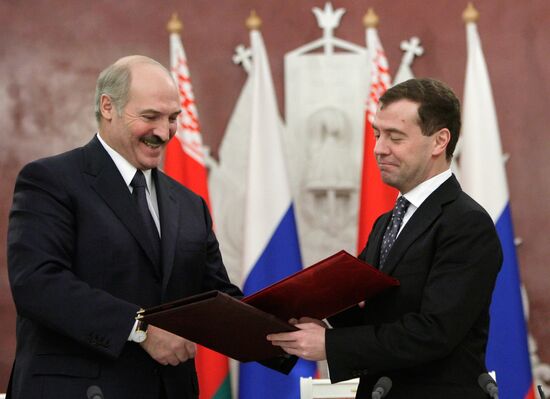 Presidents of Russia and Belarus sign Declaration