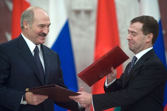 Russian, Belarus presidents sign declaration