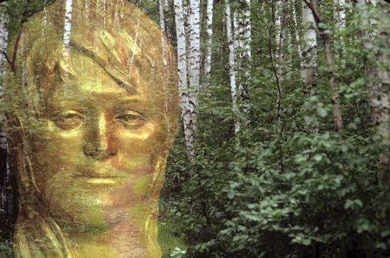 Sculptural portrait of ancient woman