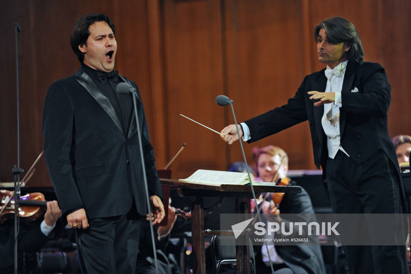 Ildar Abdrazakov, Ion Marin perform at Moscow State Conservatory