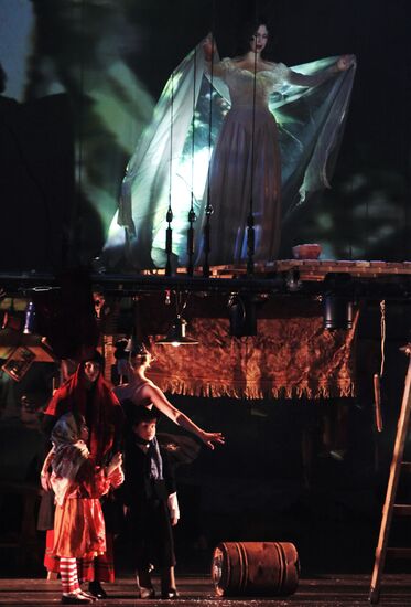 Andrei Moguchy's stage production Between the Wolf and the Dog