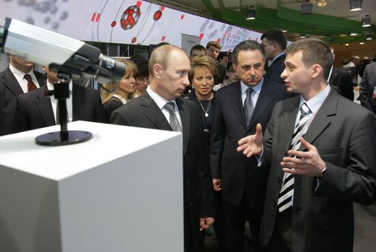Vladimir Putin visits a youth innovation convent