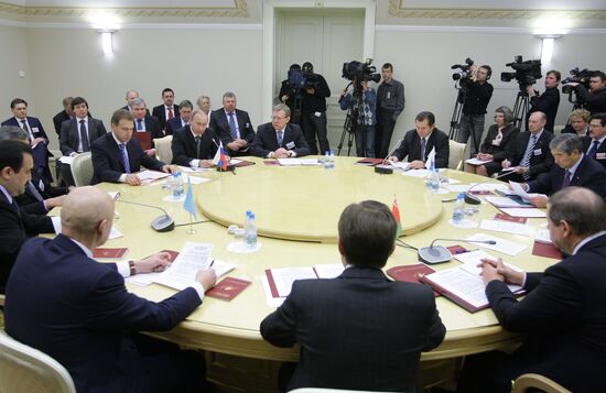 The Customs Union's supreme authority in session