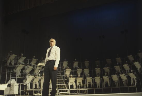 Scene from performance "Until Heart Beats"