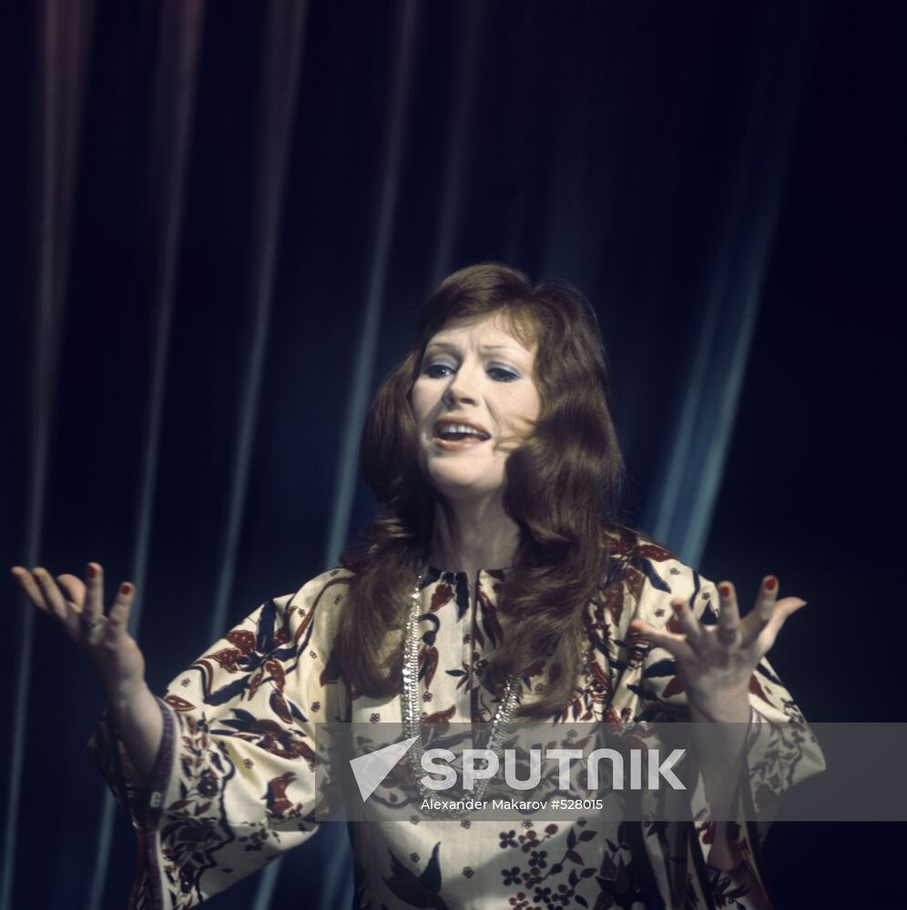 Alle Pugacheva