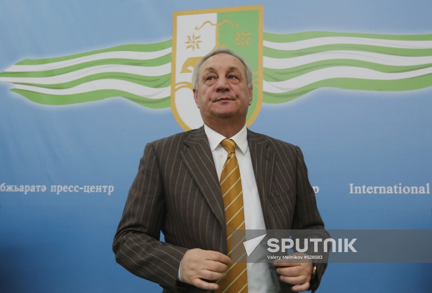 Sergei Bagapsh sweeps Abkhaz presidential election