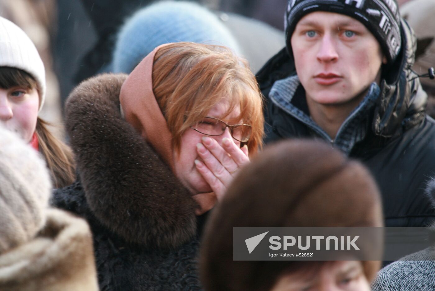 Perm residents pay tribute to victims of fire at nightclub