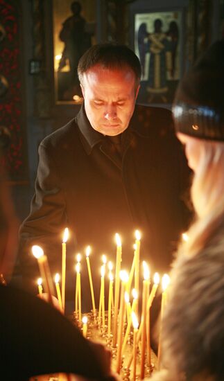 Service at Perm Cathedral for victims of nightclub fire