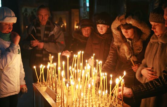Service at Perm Cathedral for victims of nightclub fire