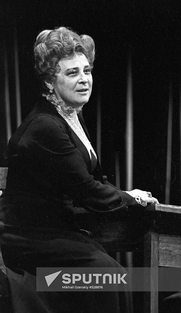 Actress Alla Tarasova