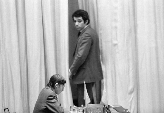 Garri Kasparov and Anatoly Karpov