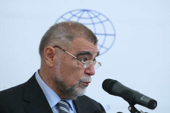 Croatian President Stjepan Mesic gives lecture in Moscow