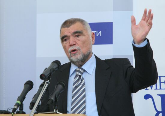 Croatian President Stjepan Mesic gives lecture in Moscow