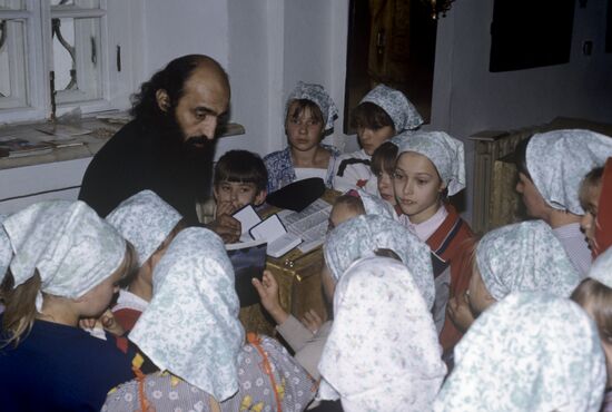 Girls-parishioners from Kaluga in one of the churches