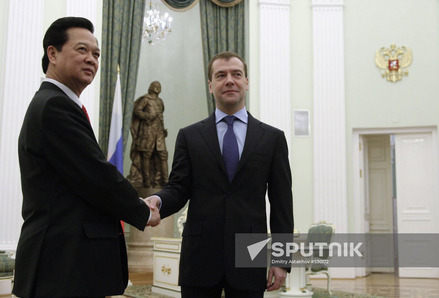 Dmitry Medvedev meets with Nguyen Tan Dung