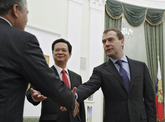 Dmitry Medvedev meets with Nguyen Tan Dung