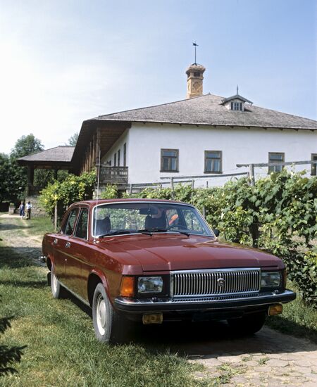 Volga GAZ-3102 car
